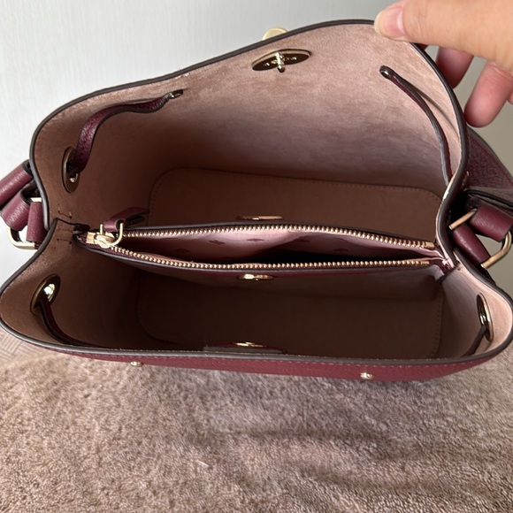 Kate Spade Leather Burgundy Shoulder Bucket Bag with Sleek Design - Picture 6 of 10